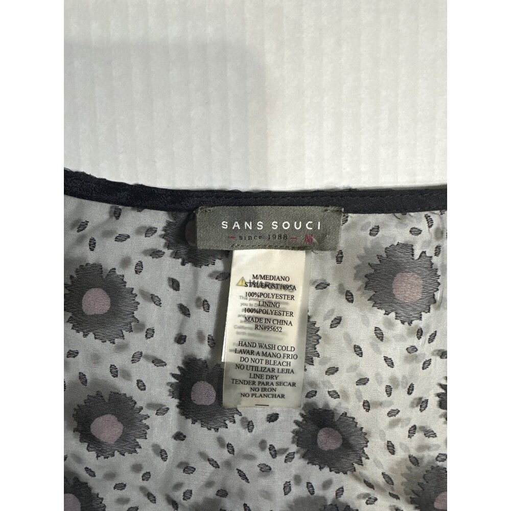 Women’s medium bundle - Picture 7 of 10